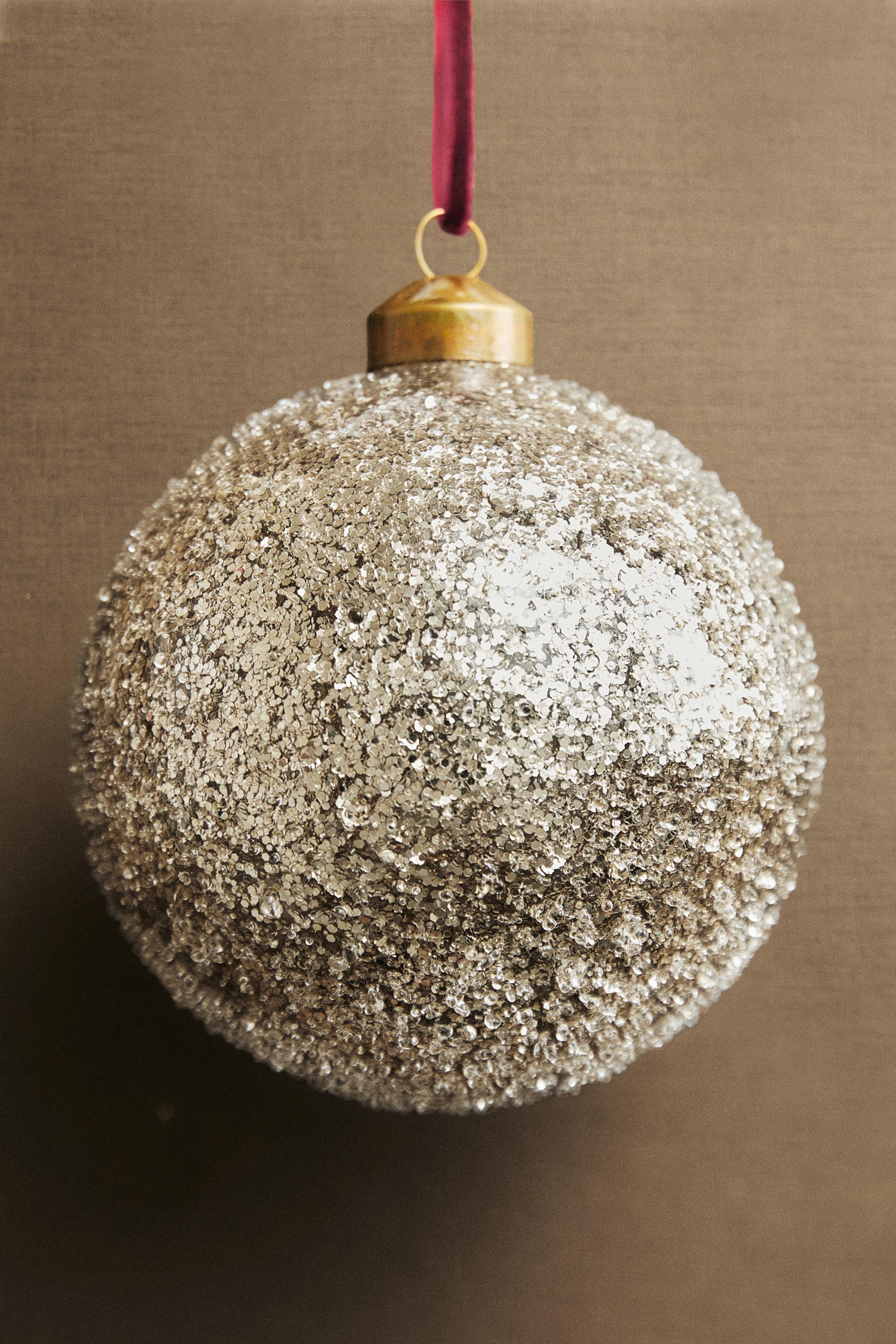 GLITTERY BALL CHRISTMAS TREE ORNAMENT